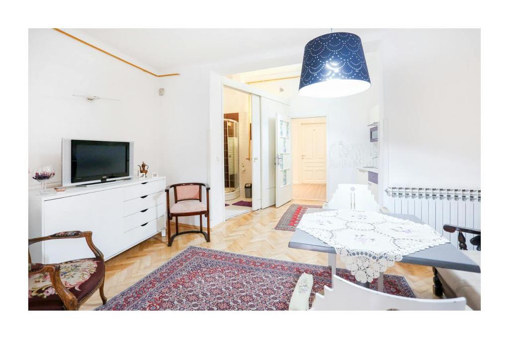 Apartments And Rooms Fonty SJJ Esterno foto